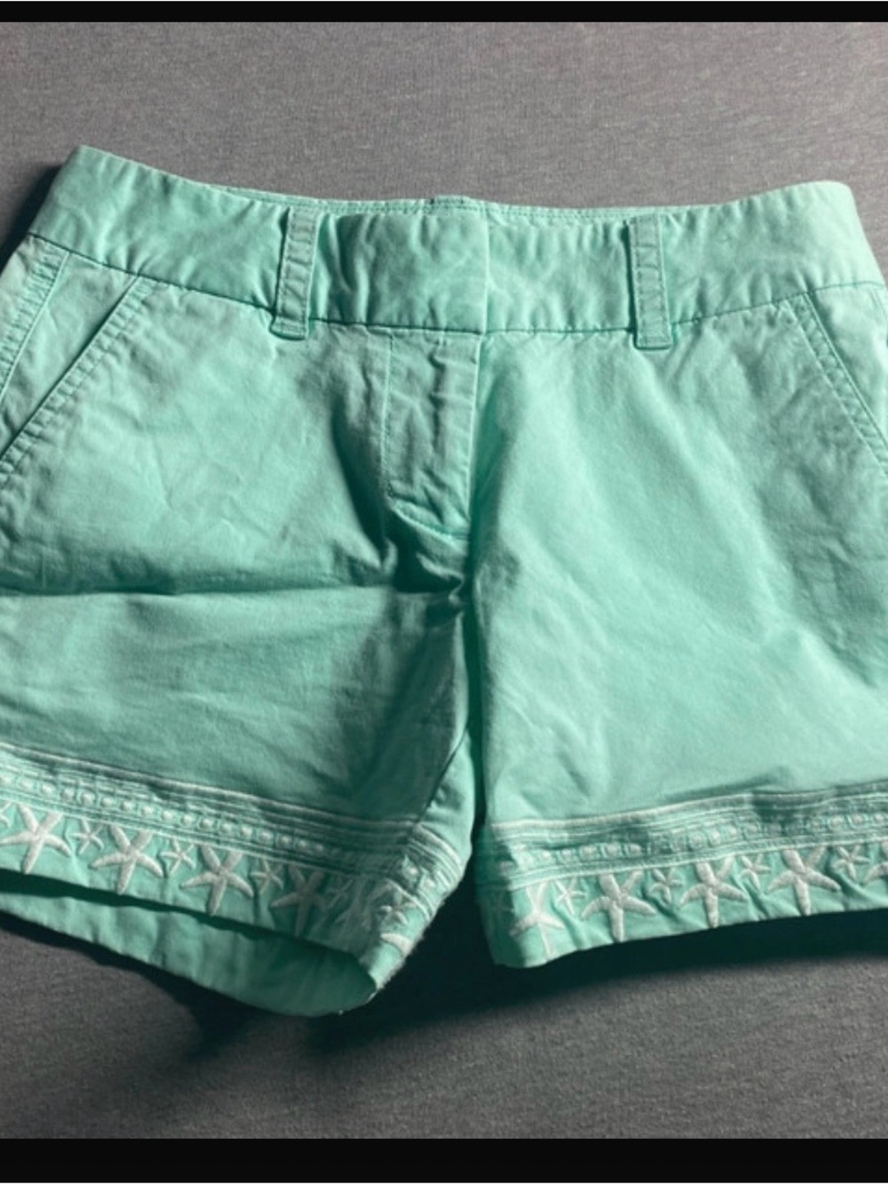Vineyard Vines Mint Green Embroidered Hem Shorts